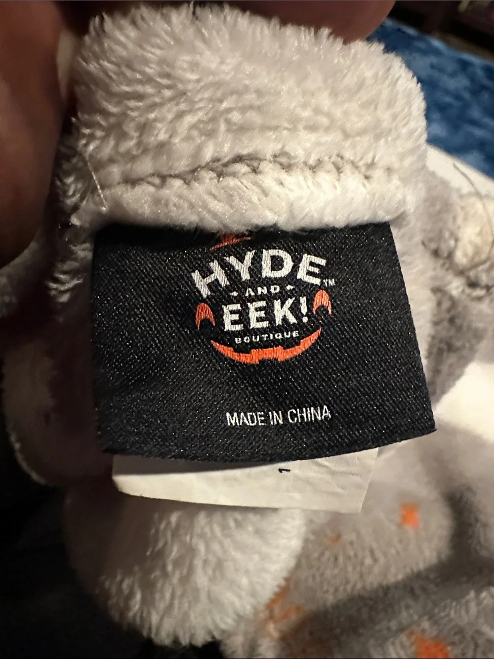 Hyde and Eek Kids Gray Ghost Print Fleece Blanket Bottom 5” L & 4” W